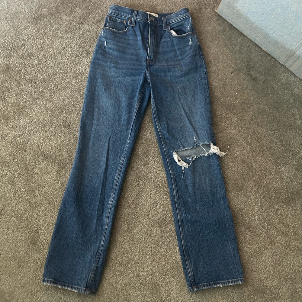 Abercrombie and Fitch Ultra High Rise 90s Straight Jeans Size